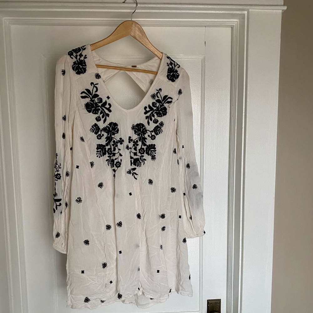 White free people dress with black embroidery size L